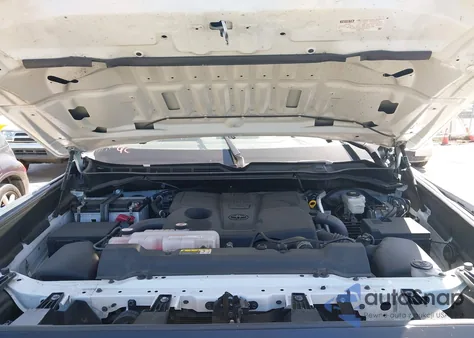 2023 Toyota Tundra Sr z USA, uszkodzony, nr VIN 5TFKB5AA9PX025228